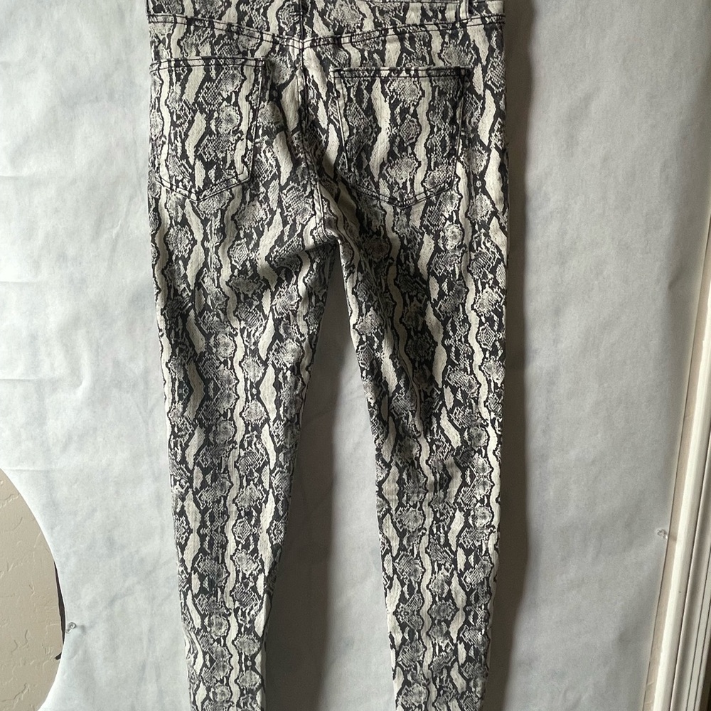 Wild Fable Black and White Snakeskin Print Pants